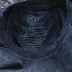 The Mountain Born Free Horses Men’s Graphic Short Sleeve T-Shirt in Navy, Medium