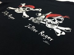 Joe Blow Tees Pirate Graphic T-Shirt Jolly Roger Jollier Roger Drinking Medium