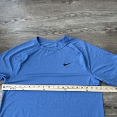 Nike Dri FIT Training T Shirt Mens M Blue Raglan Sleeve Performance Stretch