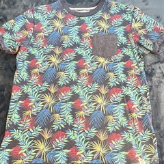 Free Planet Regular Fit Crew Neck Short Sleeve Pocket T-Shirt Tropical Floral L