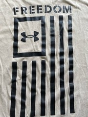 Under Armour UA Freedom Shirt Tan Desert Flag Logo Loose Medium HeatGear US Flag