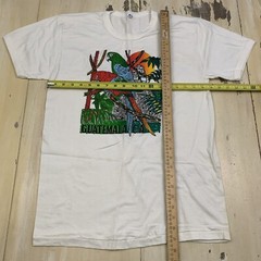 GUATEMALA NWOT Vtg White Parrot Jungle Tikal Pyramid Ruins T-Shirt, Mens MEDIUM