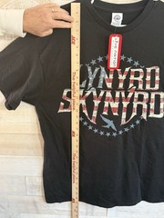 VTG Lynyrd Skynyrd Live Nation Front Graphic Tee Shirt Size XL NWT Fast Shipping