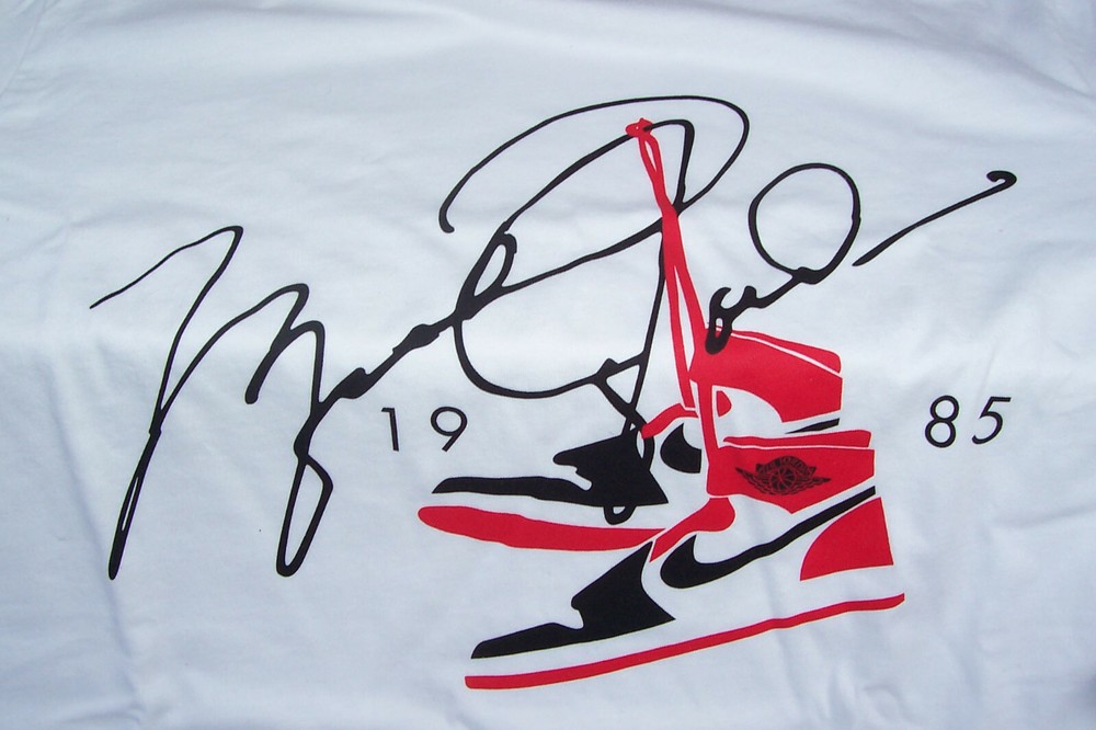 NEW Nike Air Jordan Retro 1 OG CHICAGO SIGNATURE 85 White Men’s T-Shirt S/Small