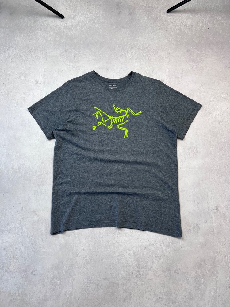 Arc’teryx Gray Graphic Logo T Shirt Men’s Size XL Outdoor Hiking Tee