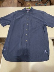 MEN’S SIZE LARGE TOMMY HILFIGER BLUE /PIN STRIPES – SHORT SLEEVE BUTTON UP SHIRT
