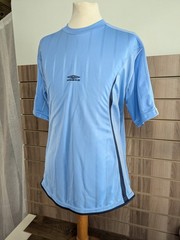 Umbro T-Shirt Drill Stripe Y2K Rare Premium Gym Sports Football 90s Retro UK L