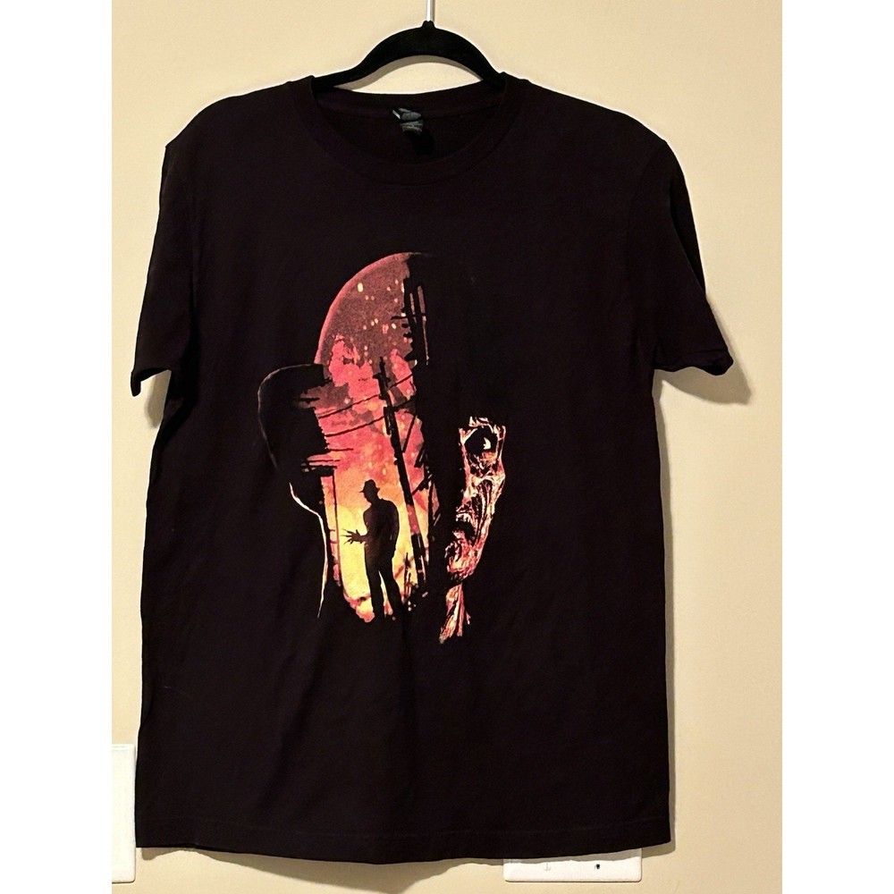 Nightmare On Elm Street Unisex T-Shirt – Freddy Silhouette and Fiery Face Sz M