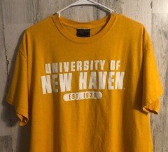vtg University of New Haven Graphic Tee T-Shirt Sz L MV SPORT Gold Spellout