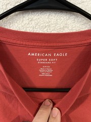 AMERICAN EAGLE Graphic Short Sleeve T-Shirt Size Small Maroon USA 1977