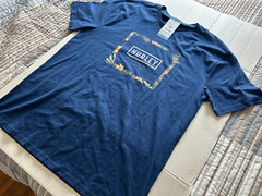 HURLEY SIZE LARGE DARK BLUE SHORT SLEEVE T-SHIRT…SEE DESCRIPTION
