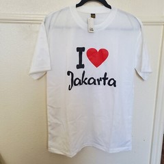 I Heart Jakarta White T-shirt Heart has embossed design VNT Unisex Sz XL NWT