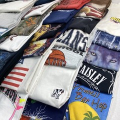 Wholesale Lot of 30 Modern/Vintage Mix Short Sleeve Tee Shirts (Sizes In Desc)