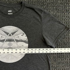 Nike 6.0 Dri Fit T Shirt L Gray Triangle Mountains Abstract Ethereal Reflection