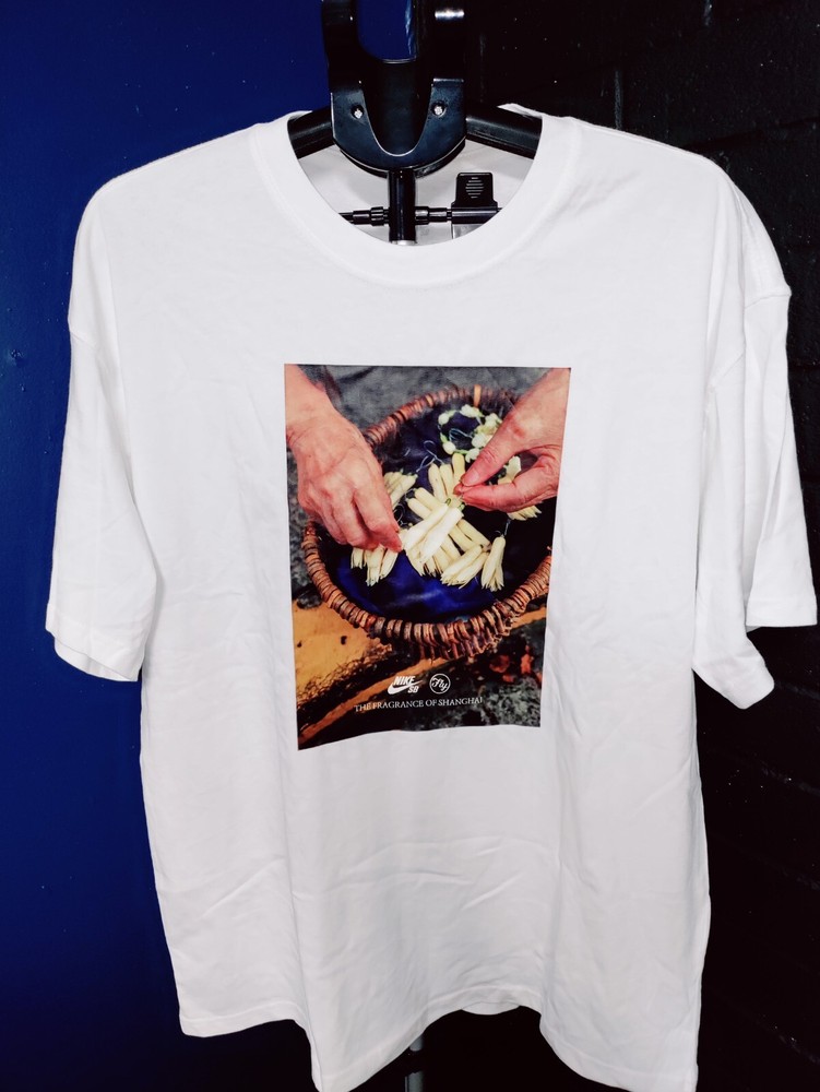 Nike Rare T-shirt The Fragrance Of Shanghai Mens Size Large New