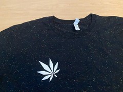 MEDMEN Pot Leaf NEW T-Shirt 2XL Dots Stars Marijuana Hippie