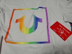 NEW True Religion White Rainbow/Pride Color Horseshoe Logo Tshirt SZ Large