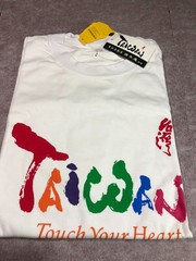 New, T shirt, colorful prints: “Taiwan, touch your heart” White XL