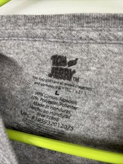 Tom & Jerry Cartoon Christmas T-Shirt Youth Large Gray Short Sleeves Cotton