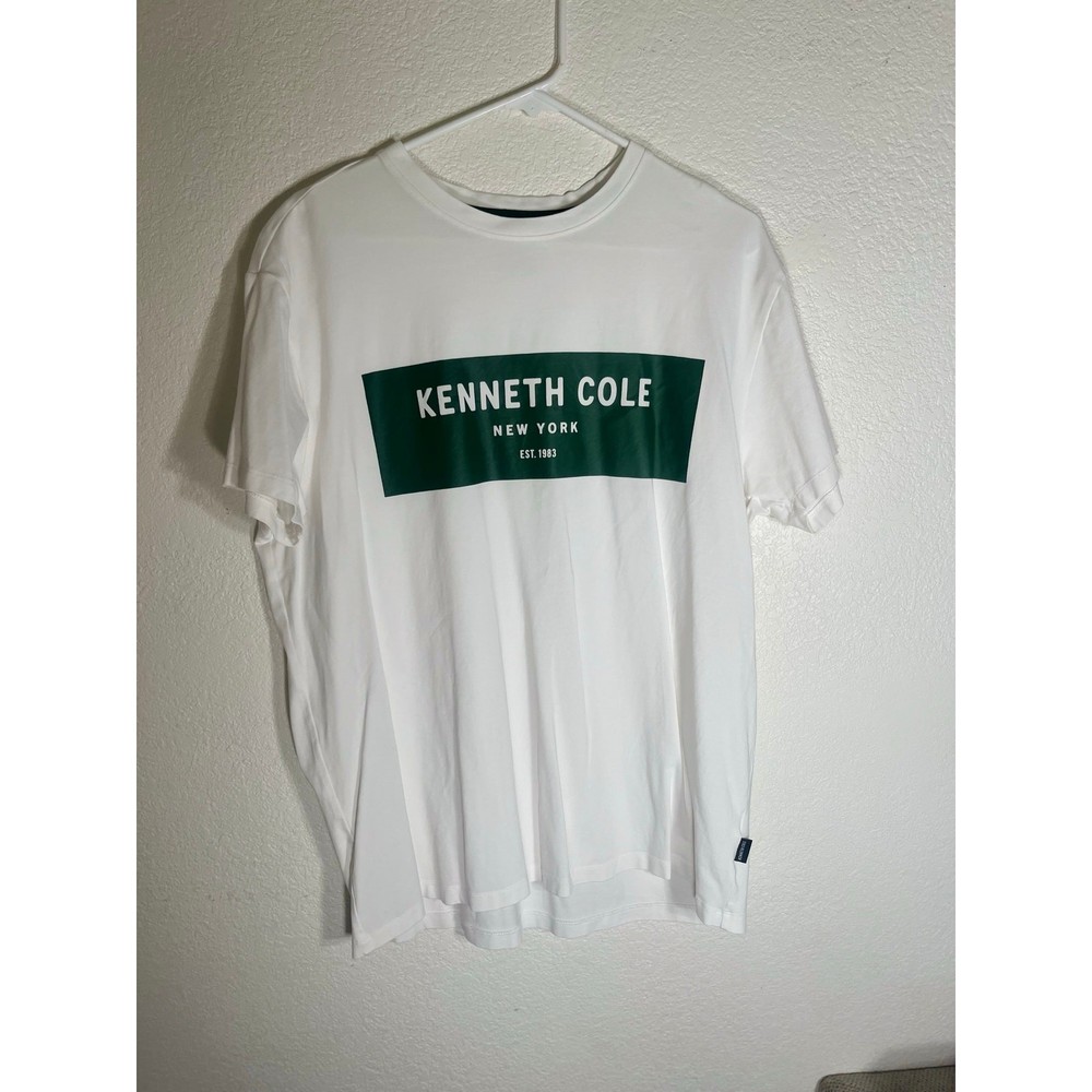 Kenneth Cole XL white mens T-Shirt w/green design-used good