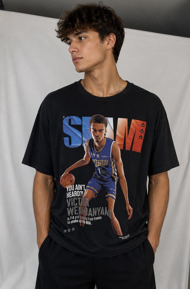 SLAM Men’s T-shirt Cover #240 Victor Wembanyama Spurs, Size XL (#000033)