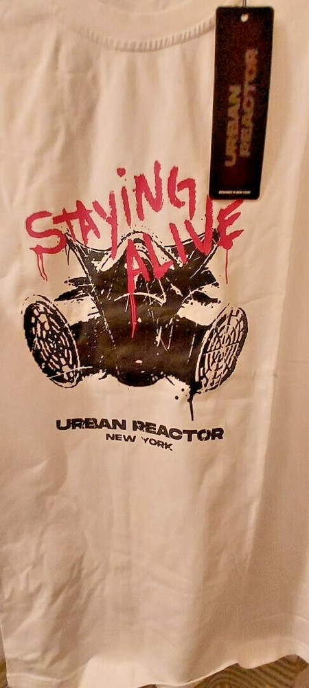 Staying Alive Mask * URBAN REACTOR T-Shirt * 95% Cotton 5% Spandex