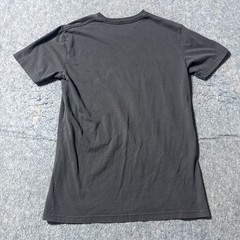 Arctic Monkeys T Shirt Mens Small Graphic Print Short Sleeves Logo Spellout Gray