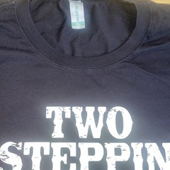 Gruene Hall TX Two Steppin’ Beer Drinkin’ Hell Raisin’ Black T-shirt Size XL
