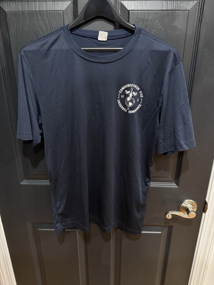 U.S. Navy COMSUBDEVRON 5 Submarines Navy Blue T-Shirt Medium Athletic Shirt