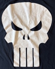Mad Engine Marvel Punisher Skull Graphic Black T-Shirt – Size Medium