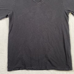 Kenneth Cole V-Neck Tee Men’s Size XL Plain Black Striped Texture Casual
