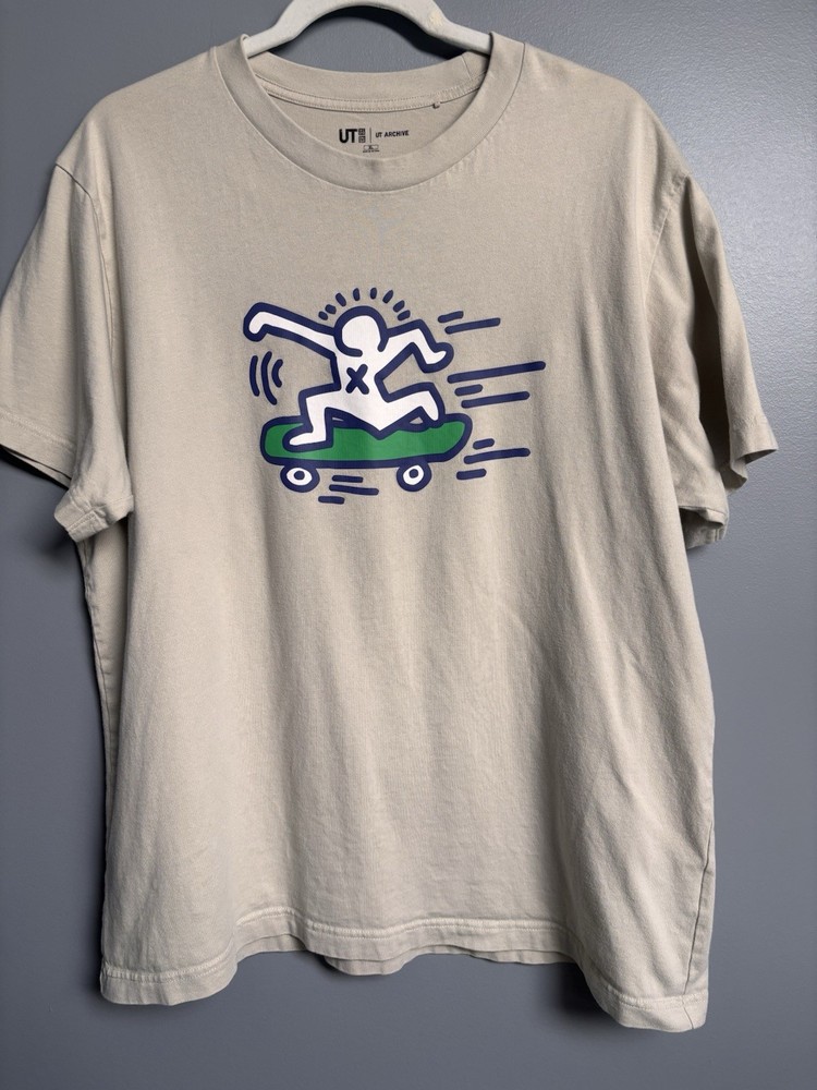 Uniqlo Men’s UT Keith Haring Skateboarding Light Khaki T-Shirt XL