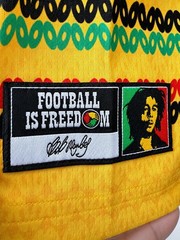 Adidas Jamaica Bob Marley Reggae Boyz Soccer Jersey Gold Men’s Large NWT Rare