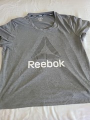 “Reebok” Women’s Gray T-shirt. Size 2X Large