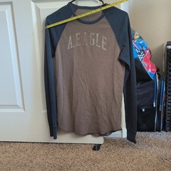 American Eagle Outfitters Men’s S Gray Blue Raglan Long Sleeve Crew Graphic Tee