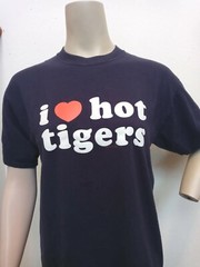 VTG T Shirt Medium Auburn University Blue I HEART Hot Tigers USA College Sports