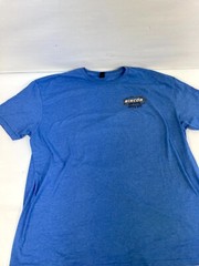 Lot of 4 pcs – Men’s t-Shirts: Gildan, Fruit on the Loom & other Various Colors