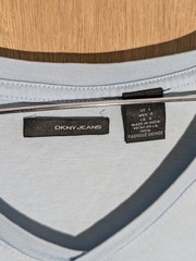 dkny shirt mens size L crew neck v-neck logo blue