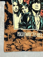 AC/DC Highway To Hell Heavy Metal Rock T-Shirt Black Bleach Wash Sz Small Youth