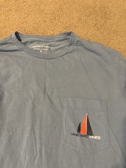 Long sleeve vineyward vines t-shirt blue/grey size small sailboat logo