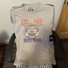 Lee jeans’s world, tour, Short Sleeve Shirt Size X-Large (54-56) Graphic NWT