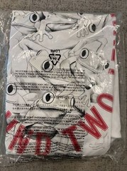 Round Two ChinaTown MARKET Frog UV White T-Shirt QTY in NEW Package Sz Small