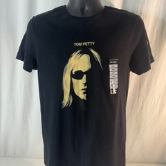 Tom Petty T-Shirt Size Small Black Guitarist Song Writer Artist Graphic Tee NEW