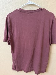 Faherty Sunwashed crew neck pocket tee vista plum 100% organic cotton M casual