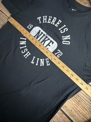 Nike Shirt Mens Medium Black There Is No Finish Line Graphic Tee