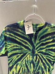 (F) Green /Blue Tie Dyed Gildan Heavy Cotton Size M Shirt