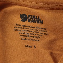 FJALLRAVEN Arctic Fox logo t-shirt SMALL tag sweden nordic outdoor camp