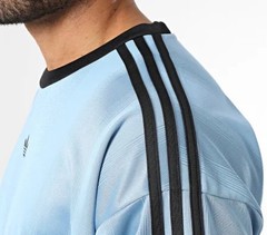 NEW MENS ADIDAS ORIGINALS Medium TREFOIL POLY TEE SHIRT Jacquard Ash Blue Black