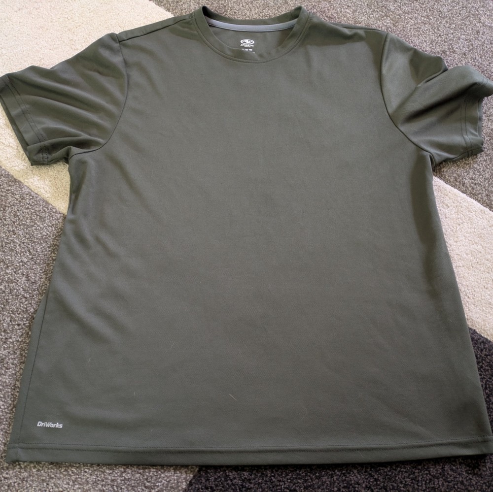 Green Athletic Works XL T-shirt Driworks