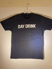 DISTRICT MADE men’s Size M Soft Graphic T-Shirt